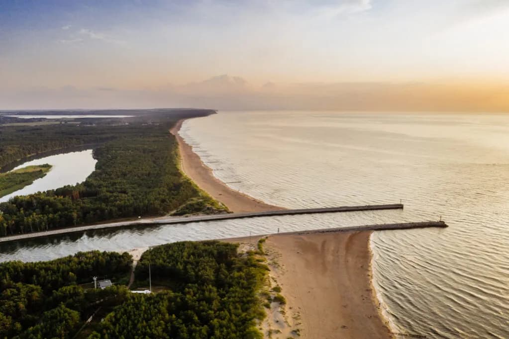 Atrakcje w Dziwnówku, które musisz zobaczyć - niezapomniane chwile