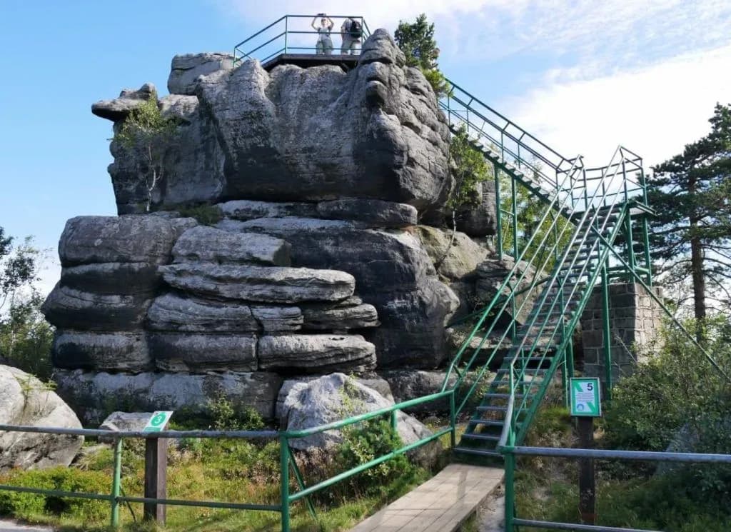 Kudowa atrakcje – odkryj niezwykłe miejsca, które musisz zobaczyć