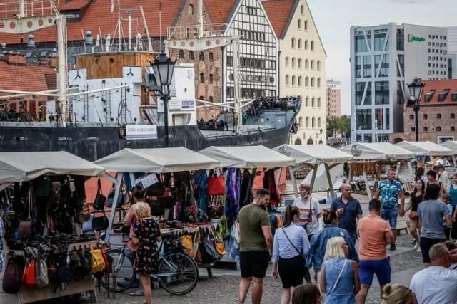 Płomiński Travel: Skąd odjeżdża w Gdańsku i jakie są przystanki?