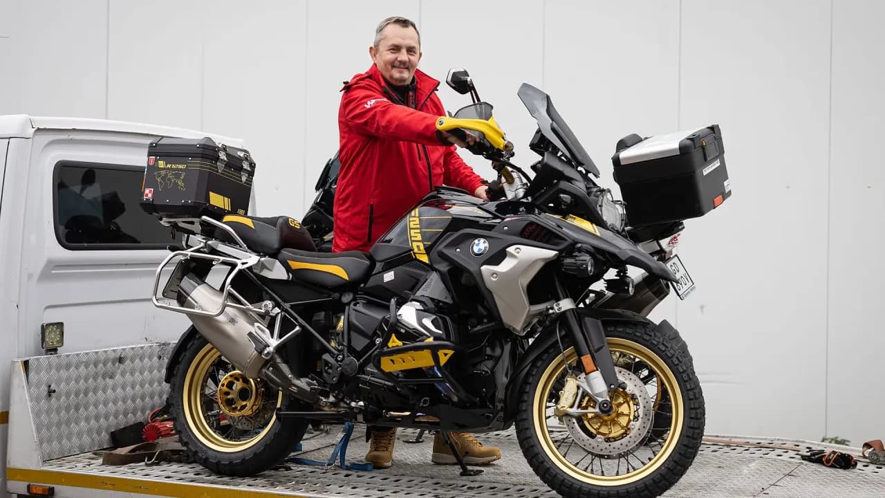 Jak przewieźć motocykl bezpiecznie i uniknąć kosztownych błędów